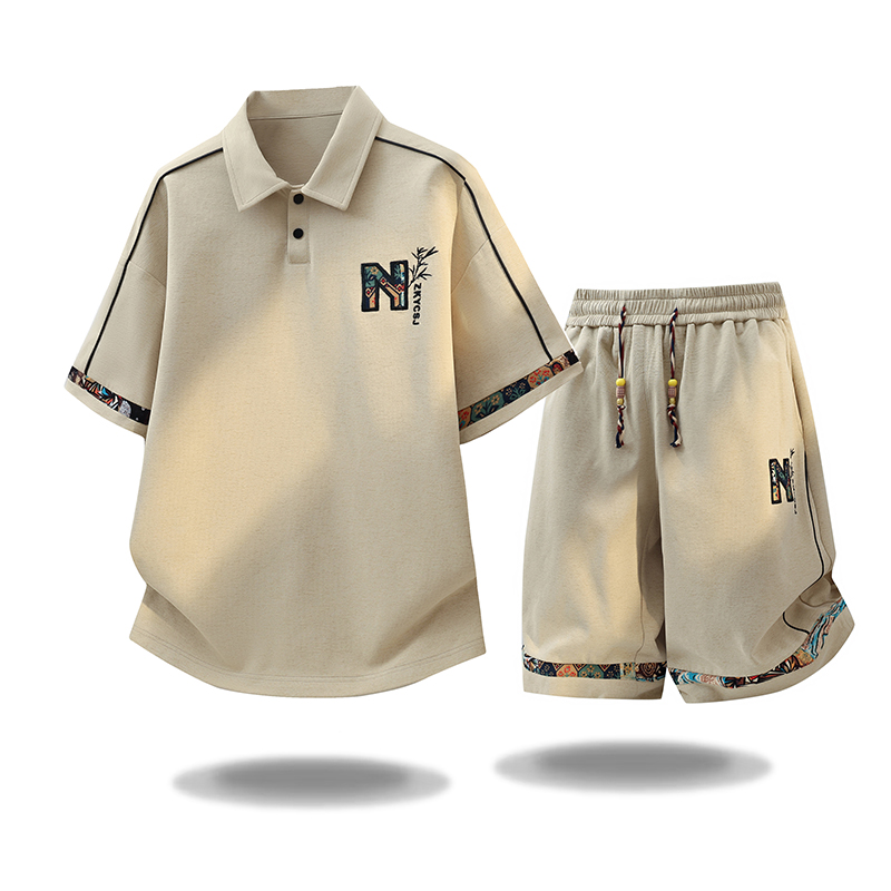 Embroidery Fashion - แฟชั่นฤดูร้อนใหม่ เสื้อยืดแขนสั้นแนวสปอร์ตสำหรับกิจกรรมกลางแจ้ง ชุดลำลองผู้ชายทรงหลวม ไซส์ใหญ่ คุณภาพสูง ชุดสองชิ้น