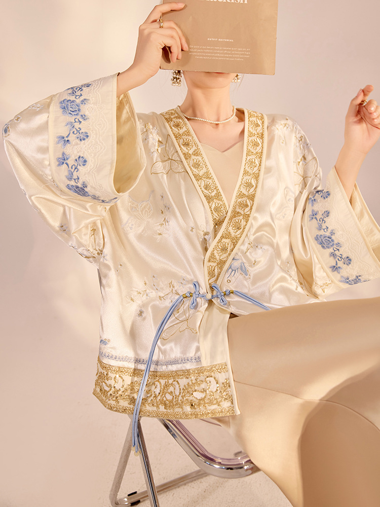 Embroidery Fashion - เสื้อแจ็คเก็ตผู้หญิงทรงหลวมหรูหราปักลายผีเสื้อแบบจีนใหม่ระดับไฮเอนด์สำหรับฤดูใบไม้ผลิปี 2026 เสื้อคลุมแจ็คเก็ตสำหรับสวมทับ