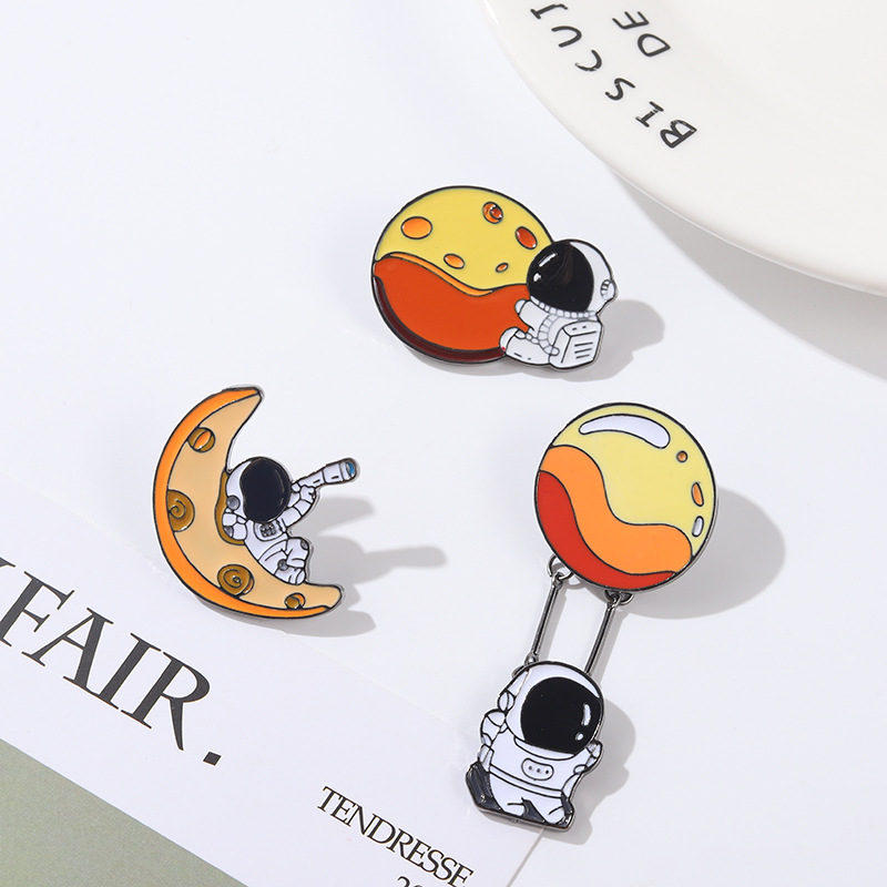 นักบินอวกาศEnamel Pin Custom P - Embroidery Bali บทวิจารณ์และราคา