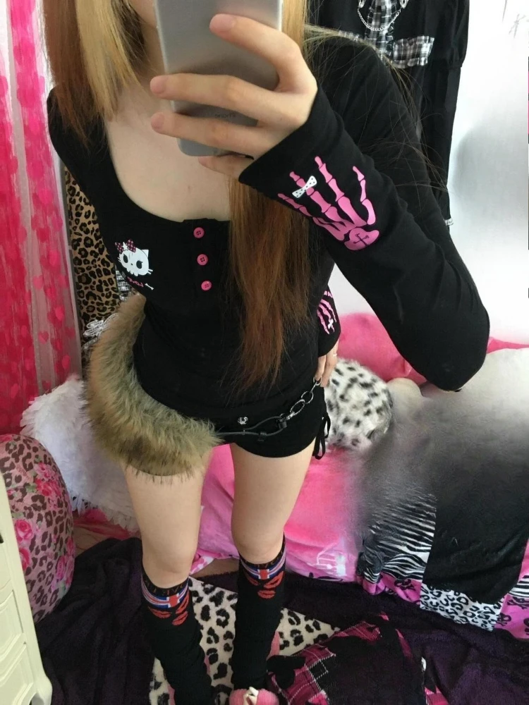 เสื้อยืดพิมพ์ลายการ์ตูนวินเทจ  - Embroidery Fashion บทวิจารณ์และราคา