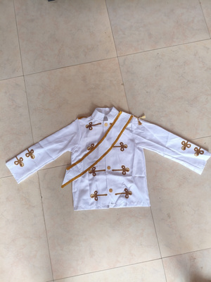 ชุดเครื่องแบบราชวงศ์สำหรับเด็ก - Embroidery Uniforms บทวิจารณ์และราคา